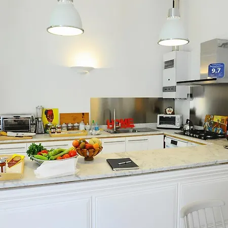 Maison D'hotes Emma Tiranty Penzion